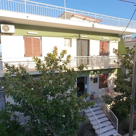 Hotel Puente